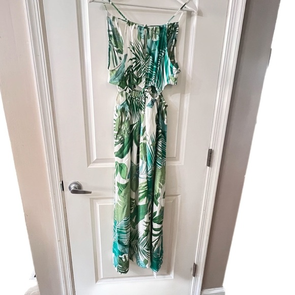 CUPSHE Women's Leafy Cutout Maxi Sleeveless Dress - Picture 8 of 11